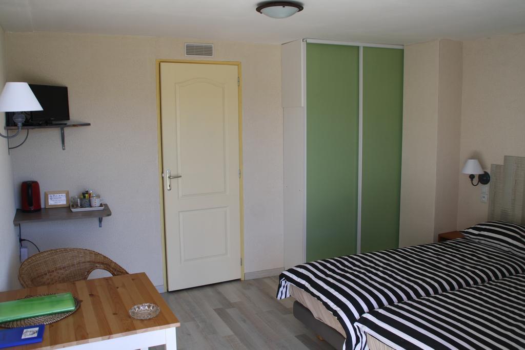 La Perle Du Lot Bed and Breakfast Castelnau-Montratier Εξωτερικό φωτογραφία